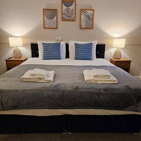 Dog And Partridge Inn Calne Ngoại thất bức ảnh