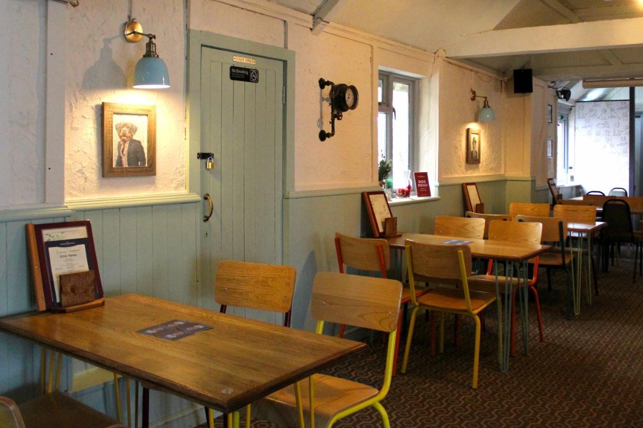 Dog And Partridge Inn Calne Ngoại thất bức ảnh